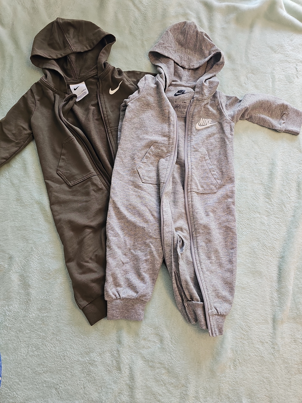 Nike Baby Hooded One-Piece Rompers in Olive Green and Light Grey
